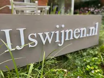 Dessertwijn - of je nu ijswijn, eiswein, beerenauslese wilt kopen, je zit goed bij IJswijnen.nl